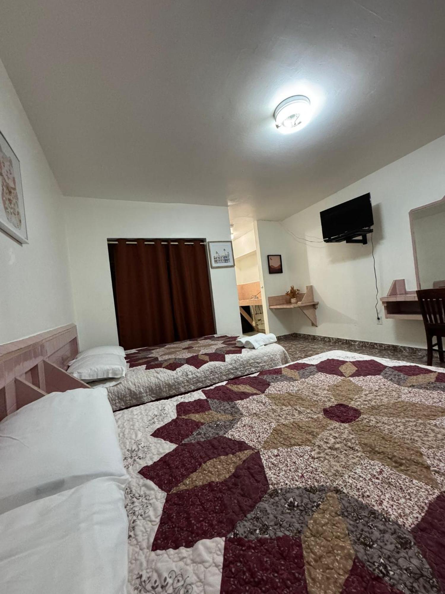 Hotel Rainbow - Miami - Little Havanna מראה חיצוני תמונה